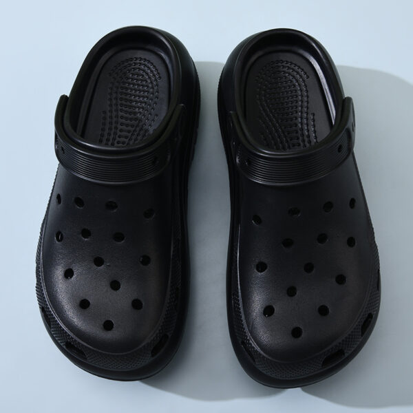Kids Black Platform Clogs – Lightweight Slip-On Waterproof Garden Sandals with Thick Sole – Breathable EVA Casual Shoes for Boys & Girls – Indoor & Outdoor Use