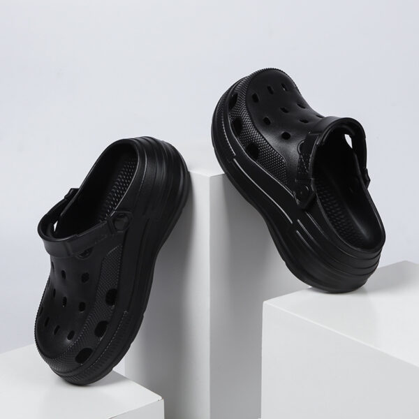 Kids Black Platform Clogs – Lightweight Slip-On Waterproof Garden Sandals with Thick Sole – Breathable EVA Casual Shoes for Boys & Girls – Indoor & Outdoor Use